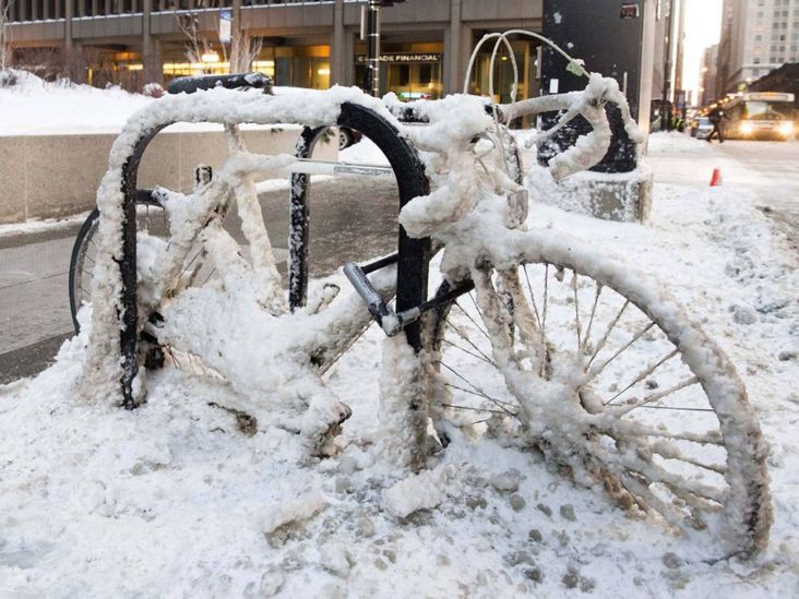 велосипед во льду